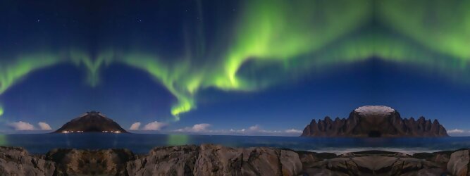 Trip Ferienwohnung Reisetipps - Polarlichter Norwegen Tromso - Skandinaviens eiskalte Schönheit fasziniert mit atemberaubenden Nordlichtern und geradezu außerirdisch imposanten Gebirgskulissen. Land der Mitternachtssonne am Polarkreis, ein Paradies für Wanderer, Naturfreunde, Hobbyfotografen und Instagram er/innen. Tromsø liegt unter dem sogenannten „Nordpollichtoval“, das den magnetischen Nordpol wie ein Ring oder Gürtel umschließt. Hier wird das Polarlicht auch Aurora Borealis genannt. Aufgrund der Struktur des Erdmagnetfeldes sind sie in dieser Region auch in Zeiten geringer Sonnenaktivität besonders häufig und intensiv zu beobachten.